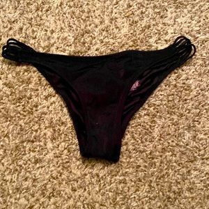 Victorias Secret - The Super-Strappy Itsy